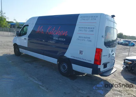 2021 Mercedes-Benz Sprinter 2500 High Roof I4 z USA, uszkodzony, nr VIN W1W40CHY6MT056093